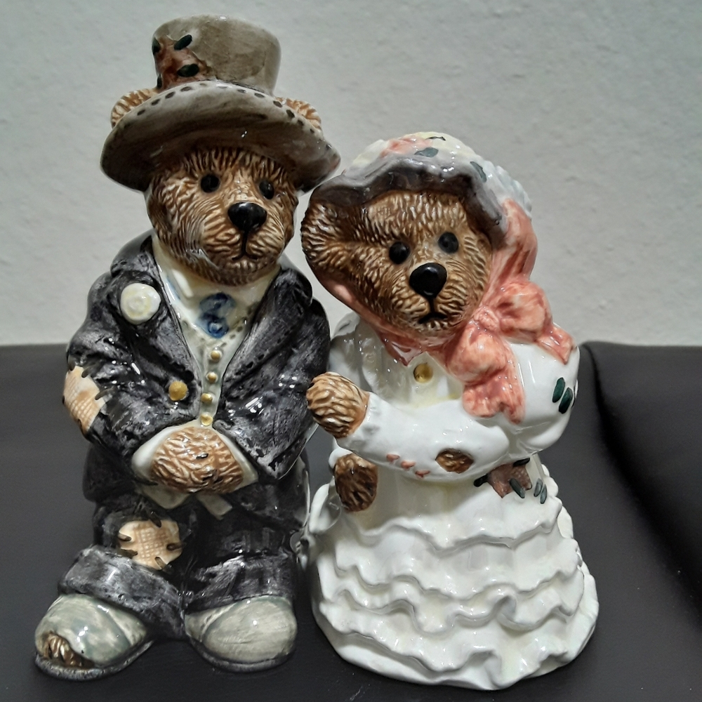 Bearware Pottery Wedding Salt & Pepper Shakers